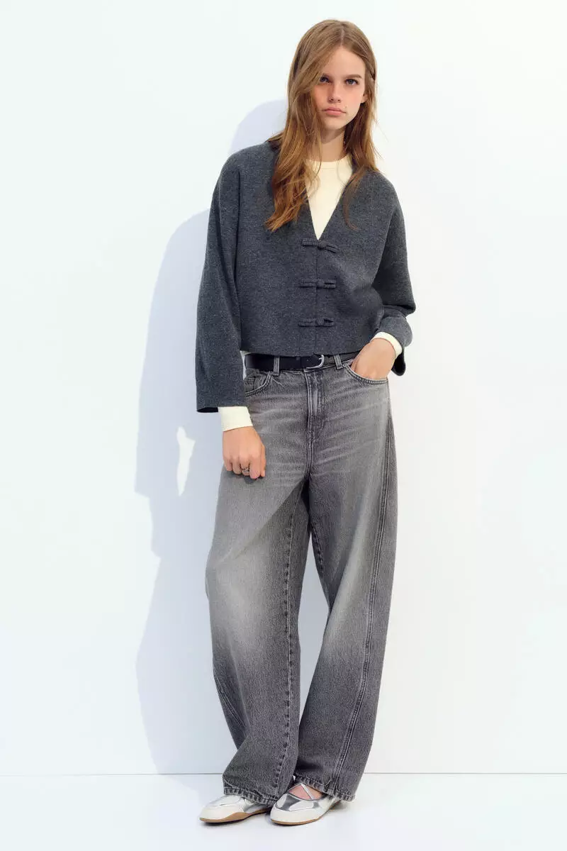 V-neck knot-button cardigan
