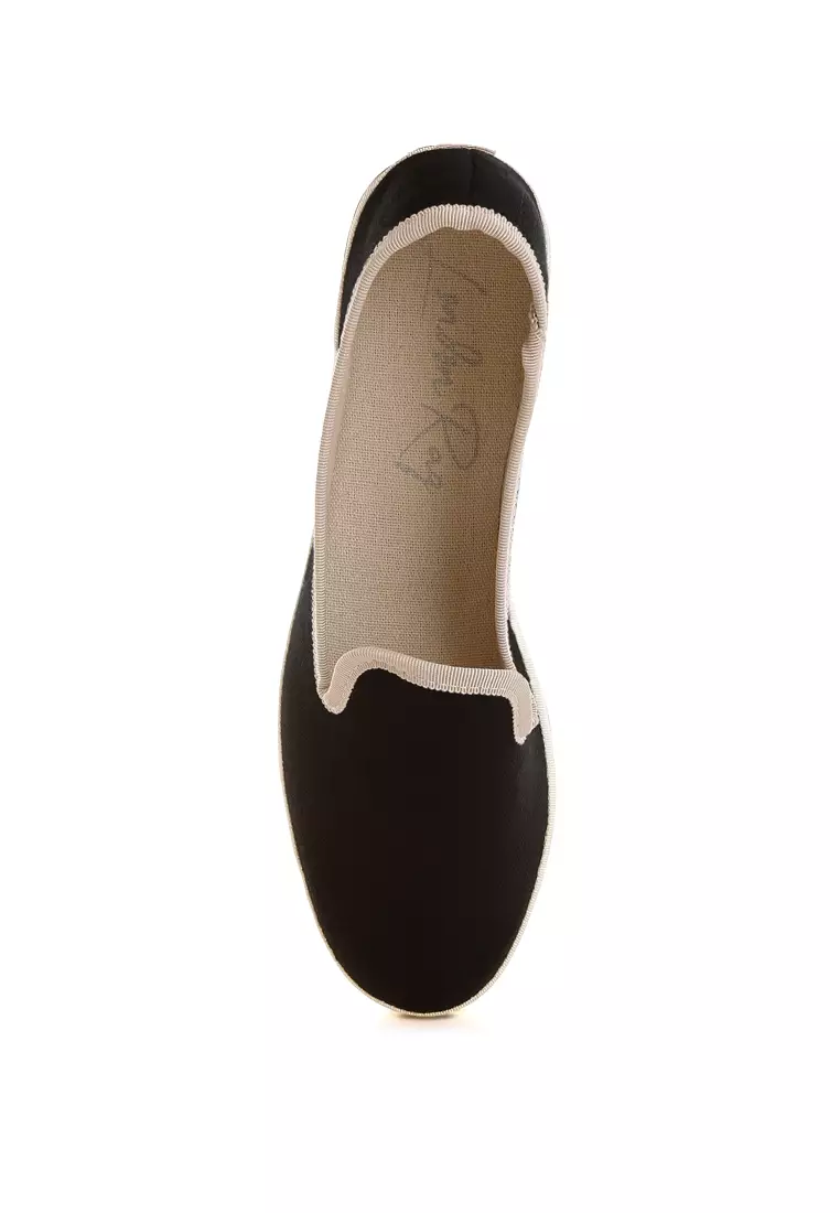 Round Toe Canvas Loafers In Black