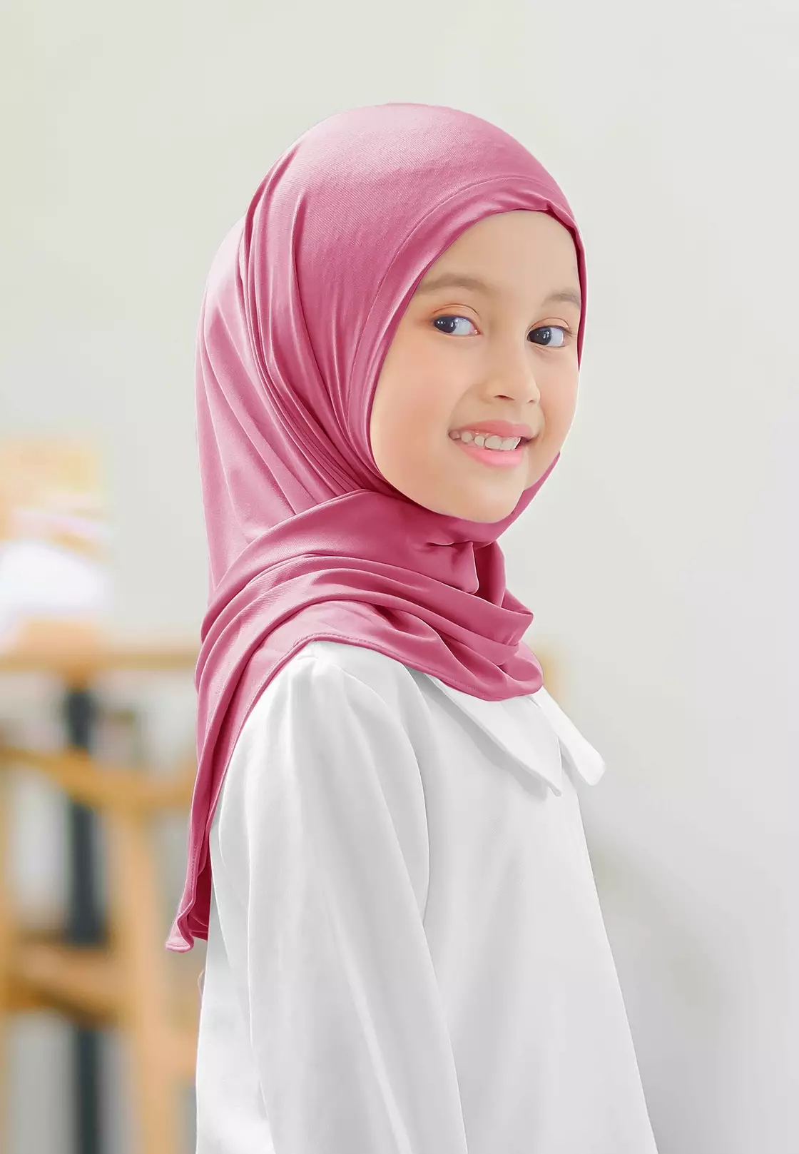 Cotton Bee - Cyra Bergo Kancing | Hijab Instan Anak - Fantasia - S