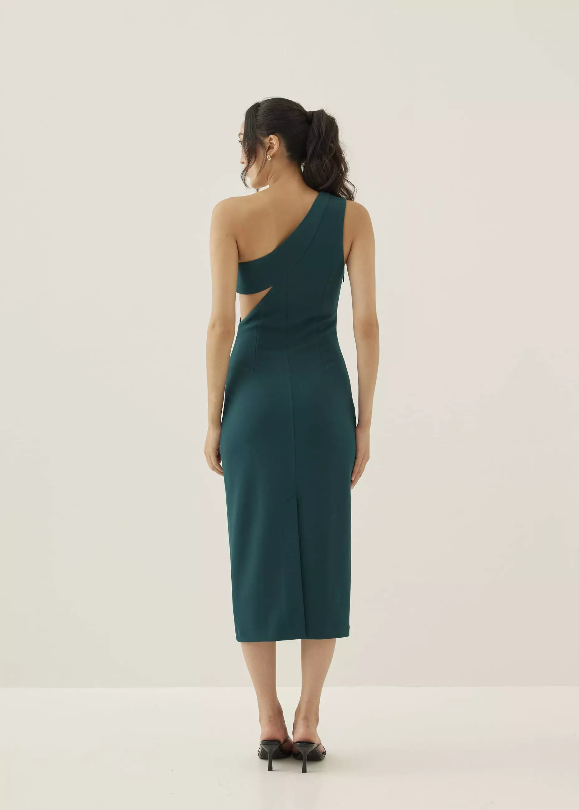 Dress Wanita - Adaline Padded Asymmetric Midi Dress