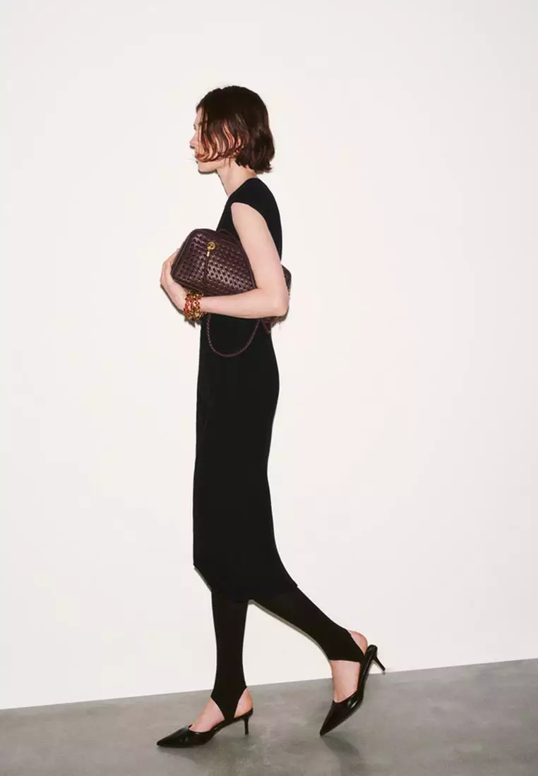 Capped Sleeve Skinny Fit Midi Dresses