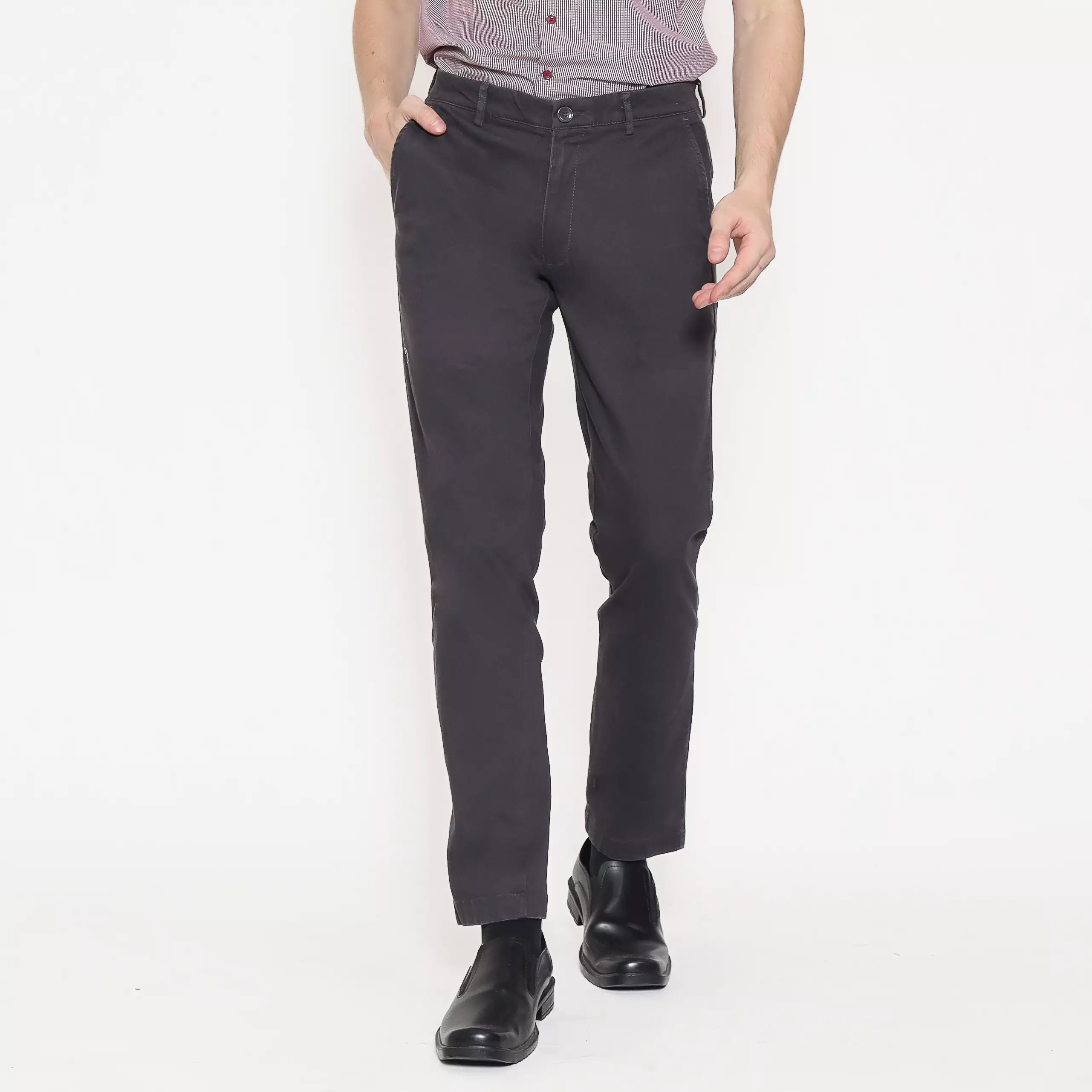 Schoeller Celana Chinos Pria Slim Fit warna Abu Tua – S.1-CCSF.-G101-CTS-SF