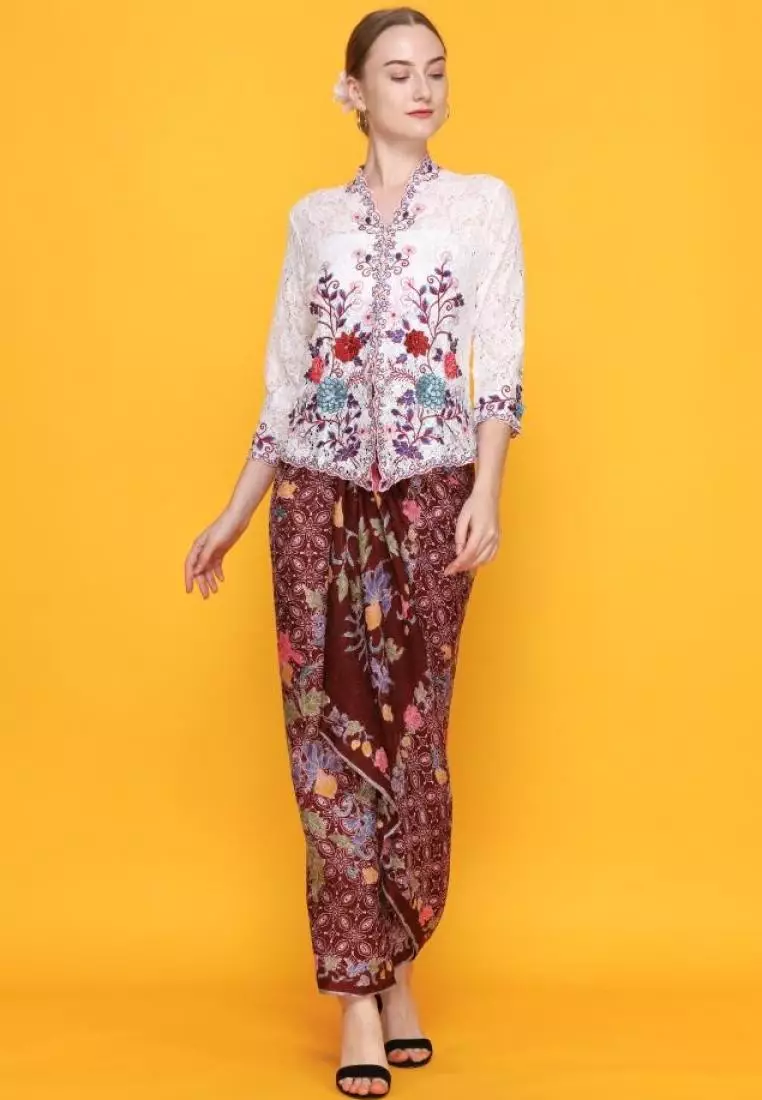 Kebaya Brokat Embroidery 3D