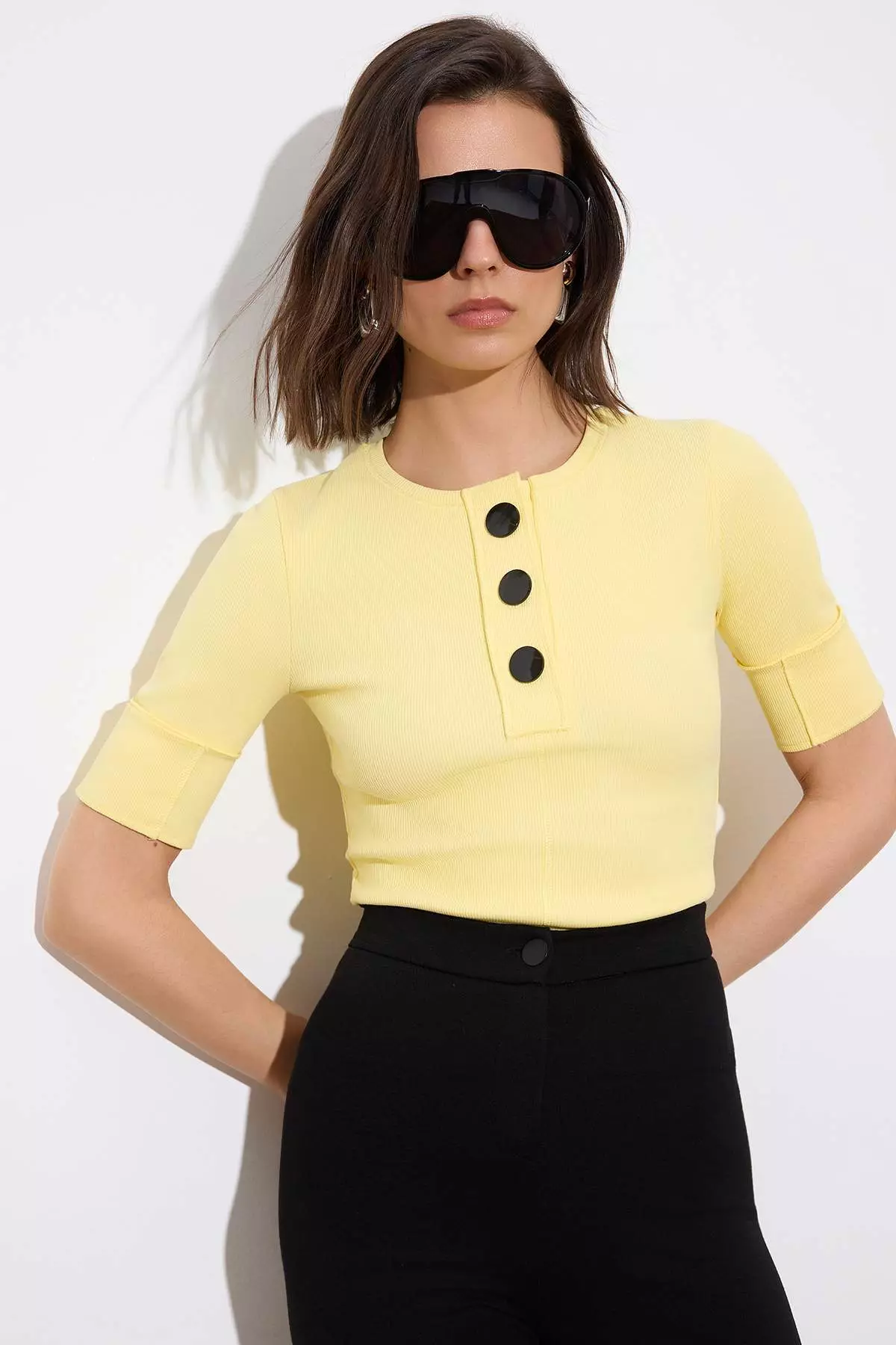 Limited Edition Yellow Fitted Short Sleeve Buttoned Corded Fabric Stretchy Knitted Blouse Twoss26Bz00473