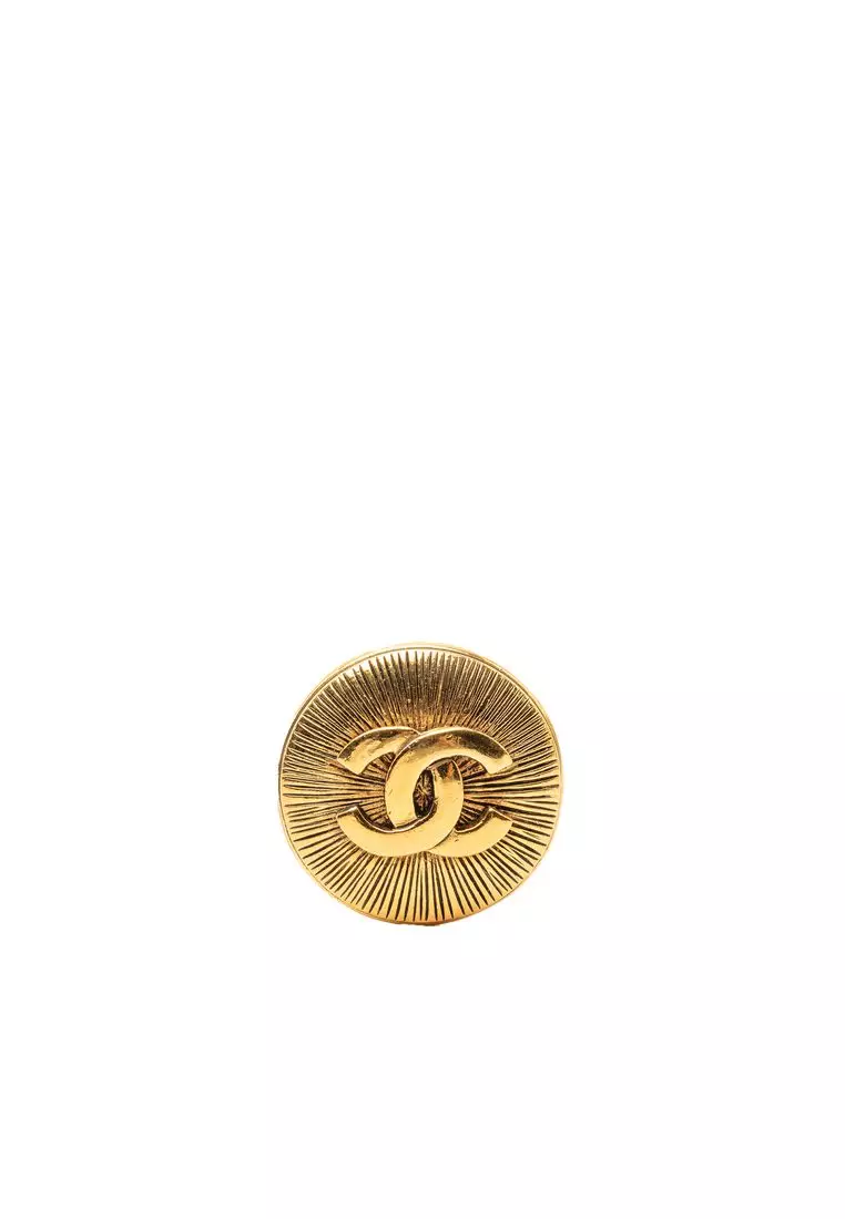 Buy CHANEL Pre-Loved Chanel Cc Gold Plated Round Brooch 2026