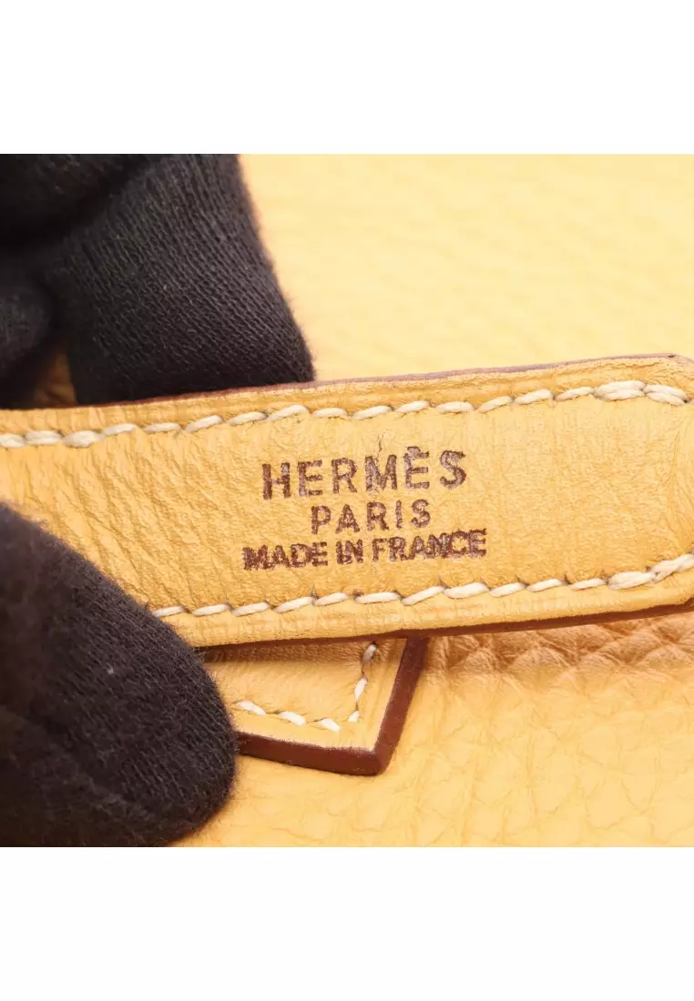 Pre-Loved Hermès trim 35 Jaune one shoulder bag Clemence leather yellow gold hardware □K stamp