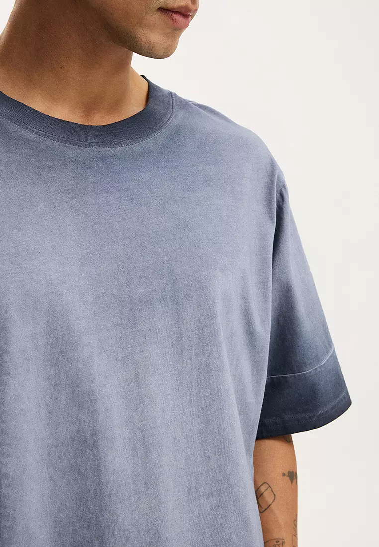 Cropped Fit Y2K T-Shirt