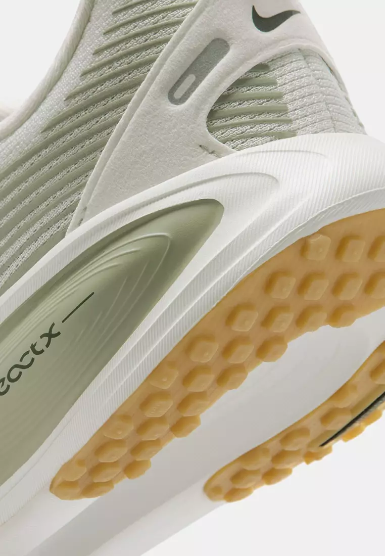 Nike Vomero 18