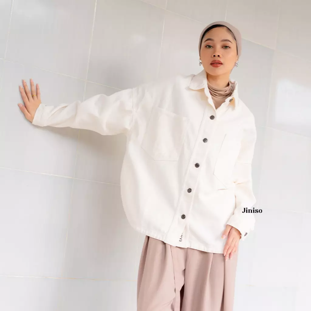 Sohilda jinsiy aloqada bolgan nudist juftliklar