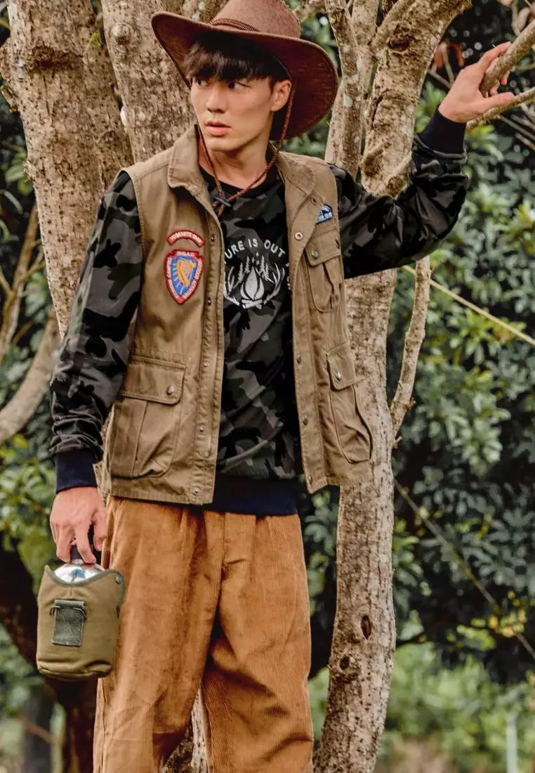 迷彩印花大學T《KL1206》