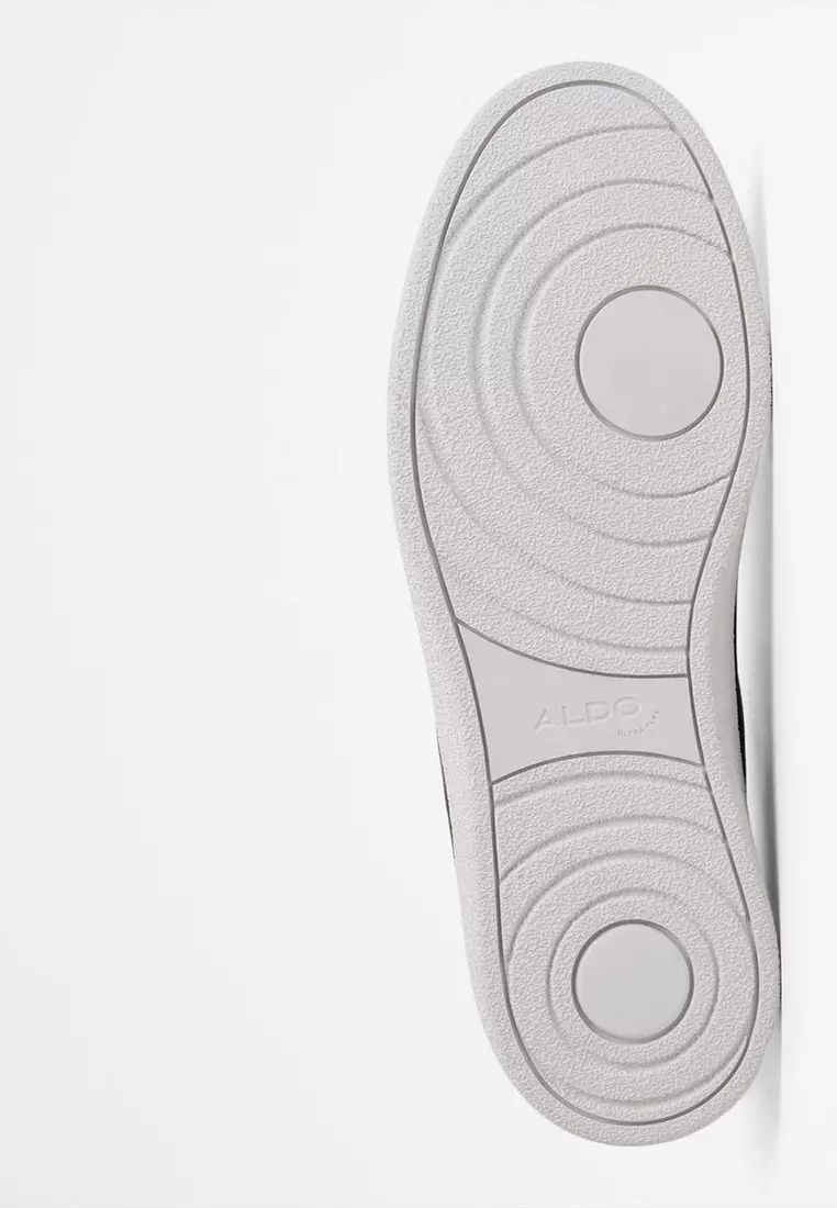 Curtis Low-Top Sneakers