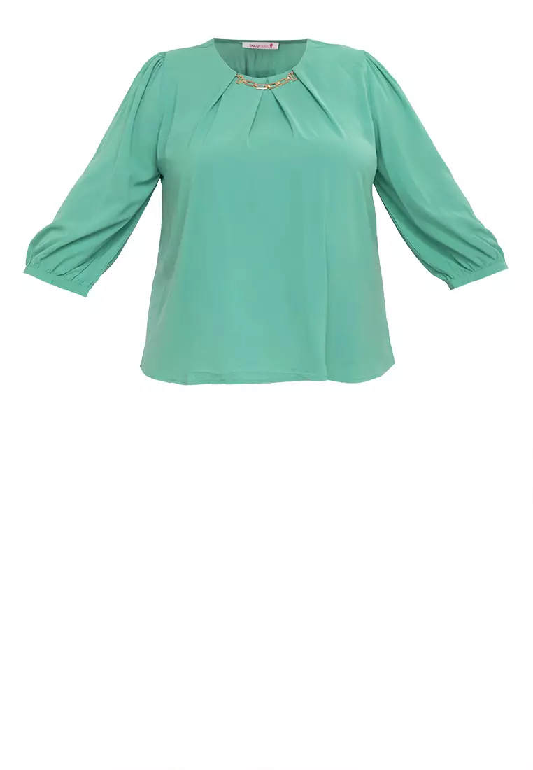 Cezanne Top With Neck Accent