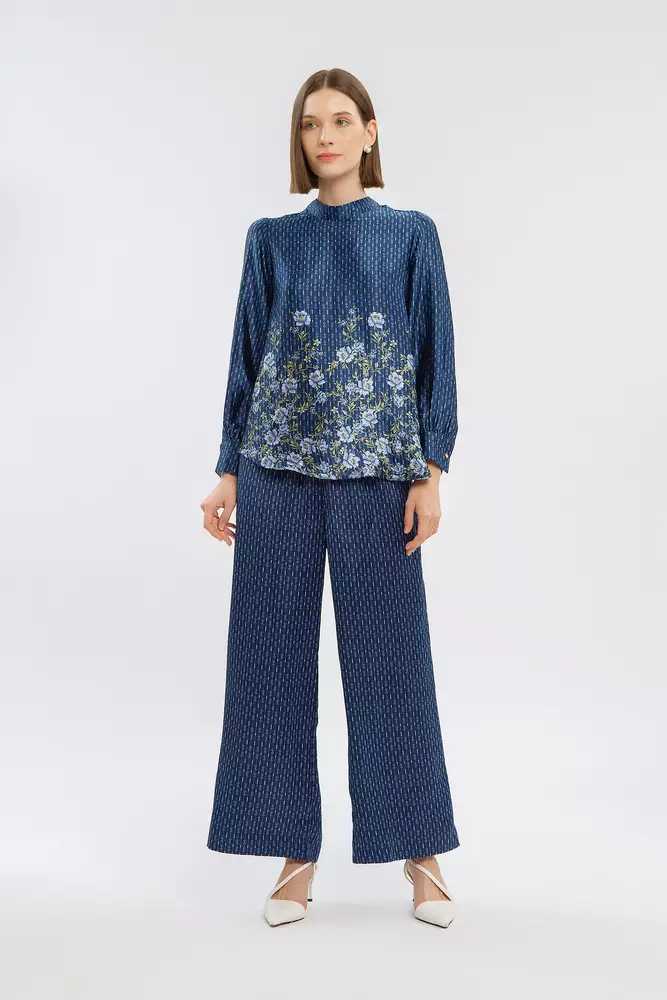 Minimal Nesrine Blouse Navy Warna NAVY