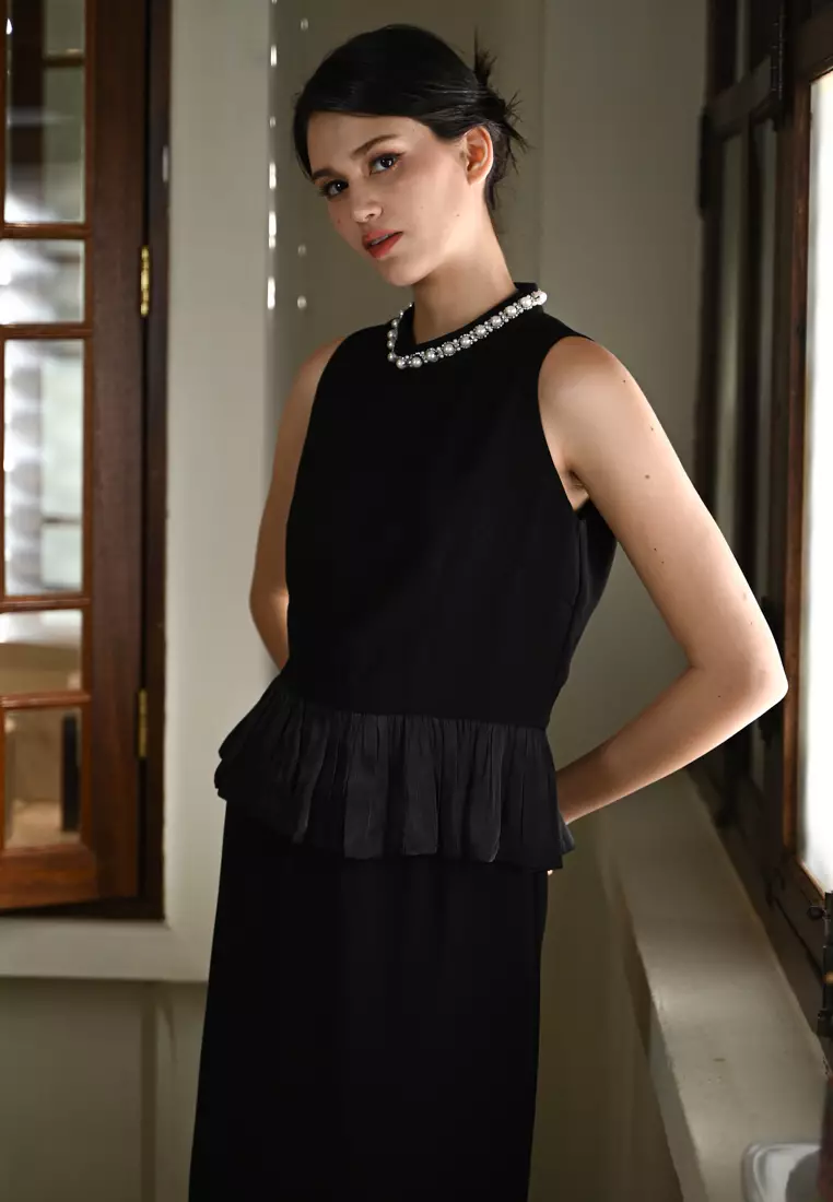 高领珍珠设计套装