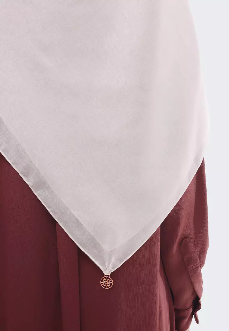 Ria Miranda Broken White Jeddah Syar'I Scarf