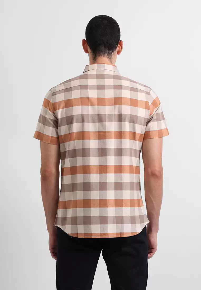 MANZONE Kemeja Pria Lengan Pendek Rodrick 5 Slim Fit - Light Brown