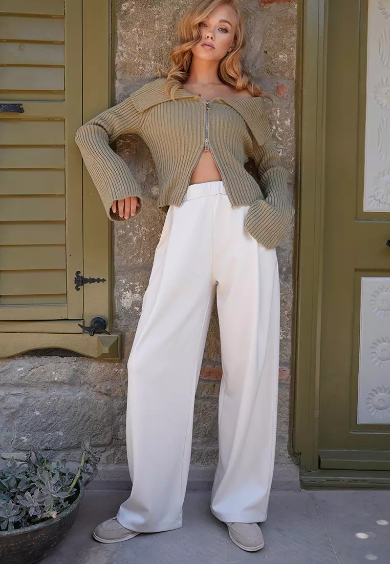 Pleated Detail Knitted Palazzo Trousers