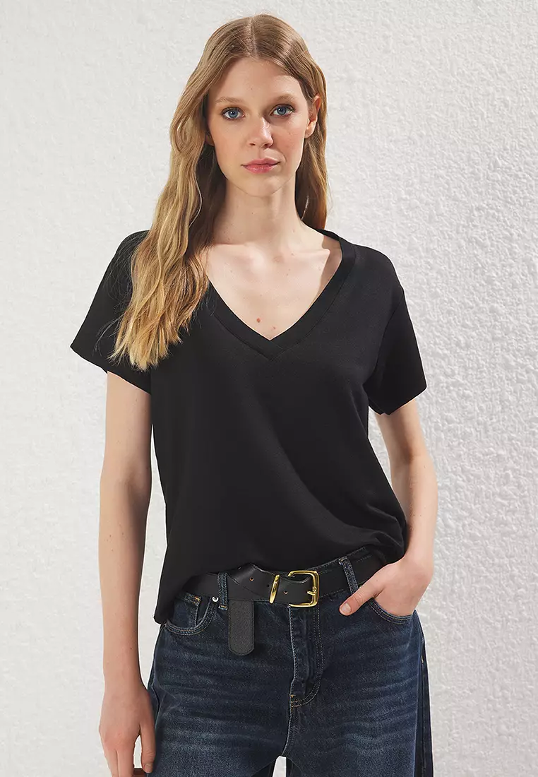 Black V Neck Regular/Normal Pattern Knitted T-Shirt TWOSS25TS00196