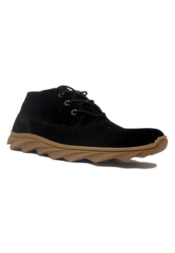 D-Island Shoes Boots Sneakers England Suede Black