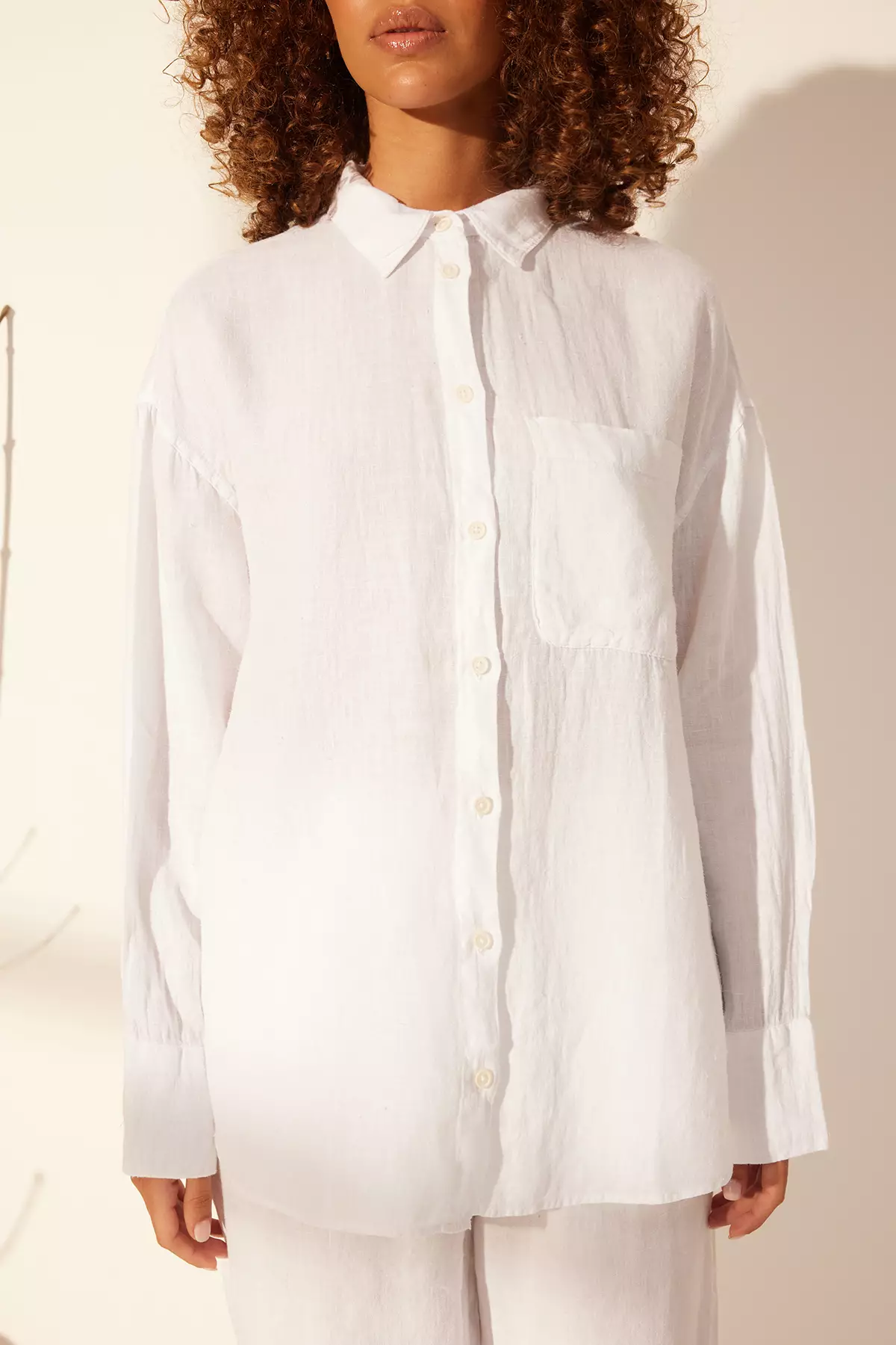 White 1% Linen Pocket Detailed Oversized Shirt Twoss26Go39