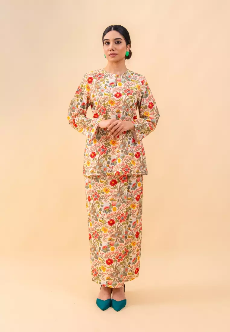 Bayu Somerset Ruby Kurung