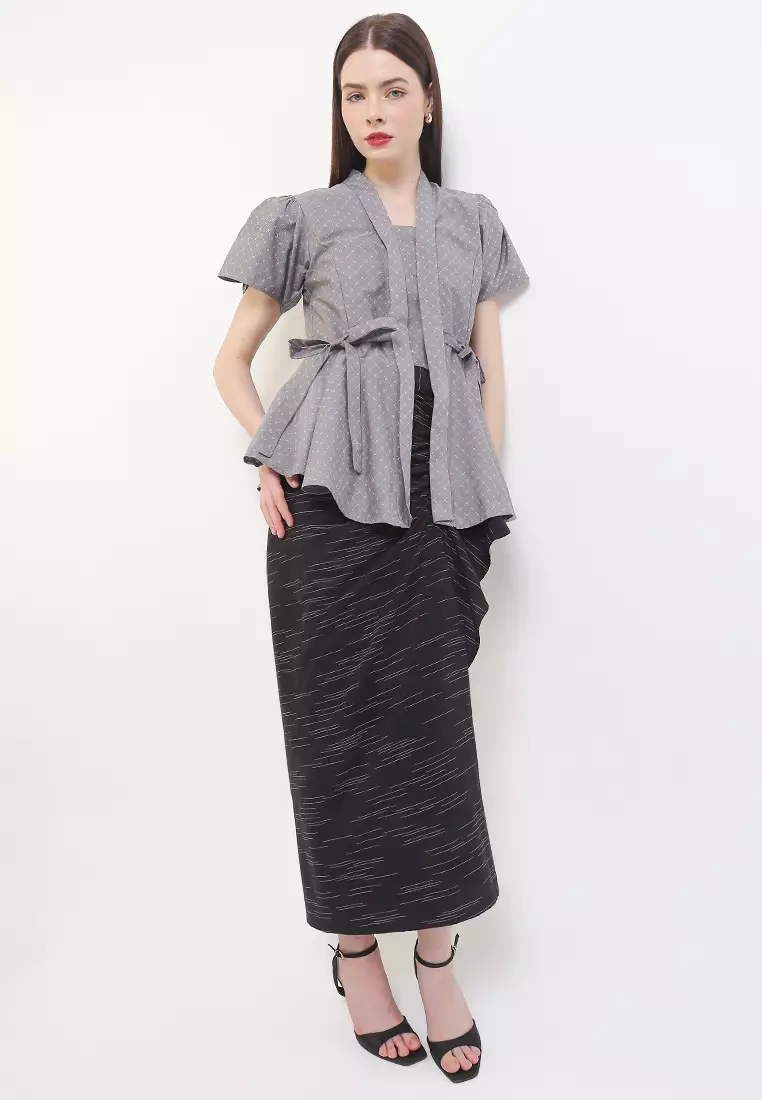 Blouse Atasan Wanita Kebaya Kutubaru Kiara Truntum Grey Lengan Pendek