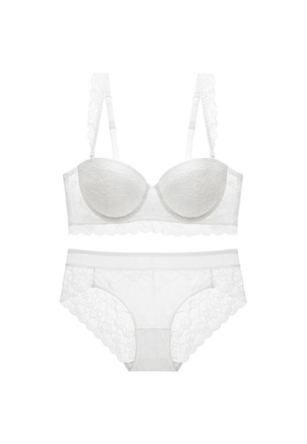 W.Excellence white Premium White Lace Lingerie Set (Bra and Underwear) 3AF68USEBFB9A1GS_1