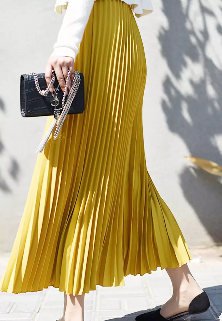 Mustard pleated 2024 maxi skirt