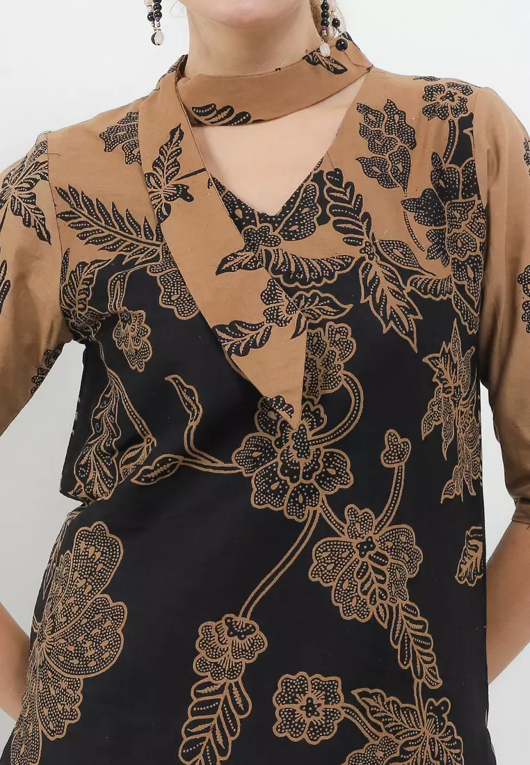 Blouse TieButton 3/4-length Sleeves