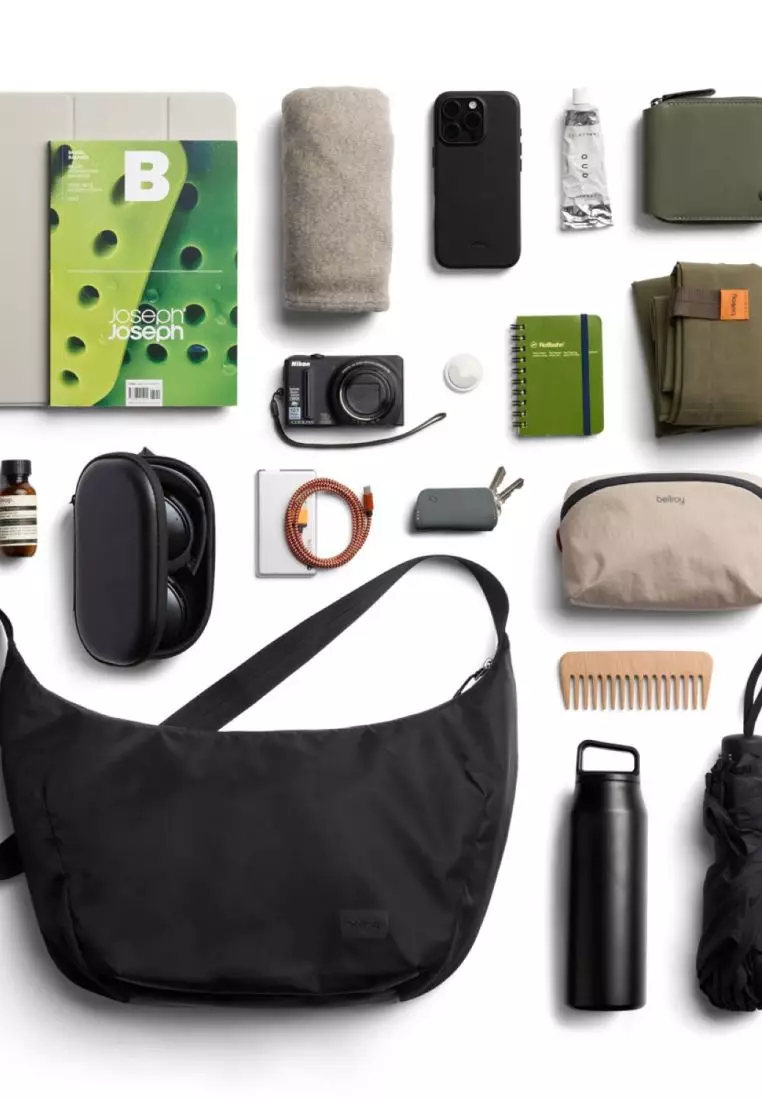 Bellroy Laneway Crescent Bag 12L - Ink