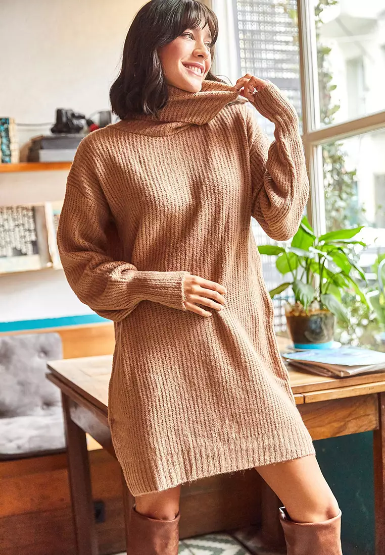 Turtleneck Knitted Dress