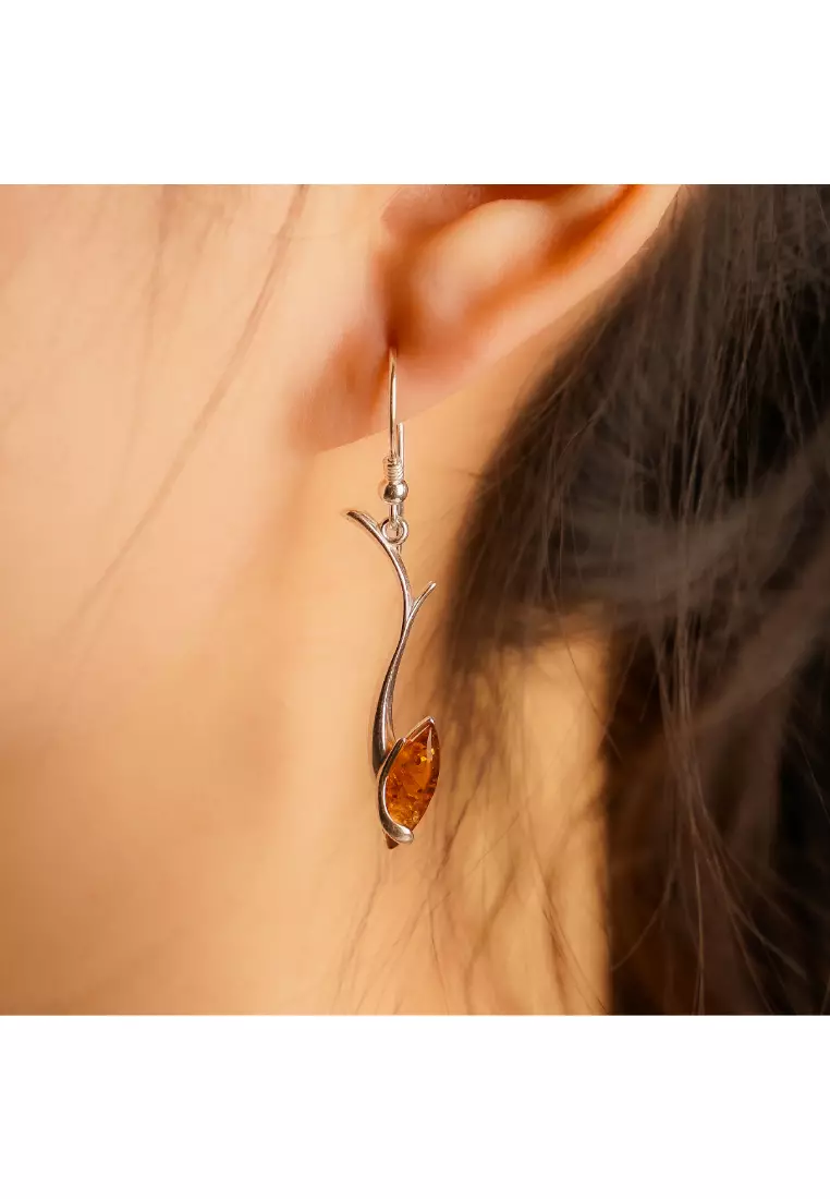 Multifaceted Baltic Amber Droplet Silver Hook Earrings with 925 Sterling Silver