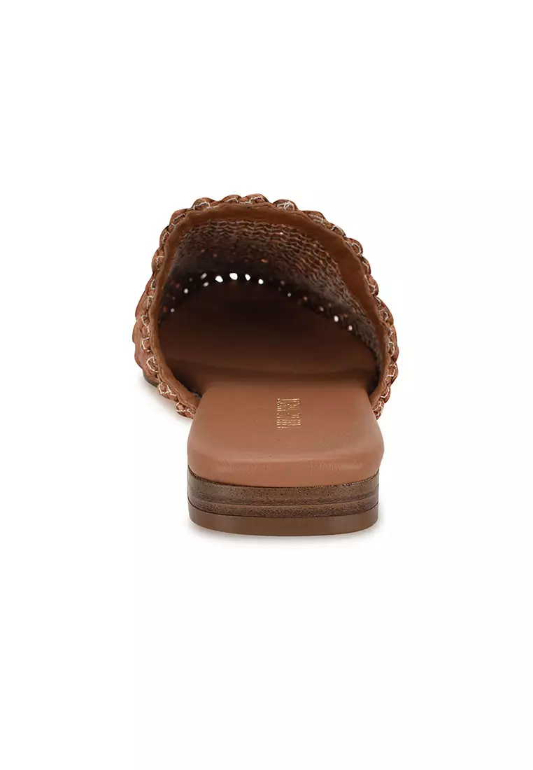 Cleigha2 Closed Flat Sandal Brown