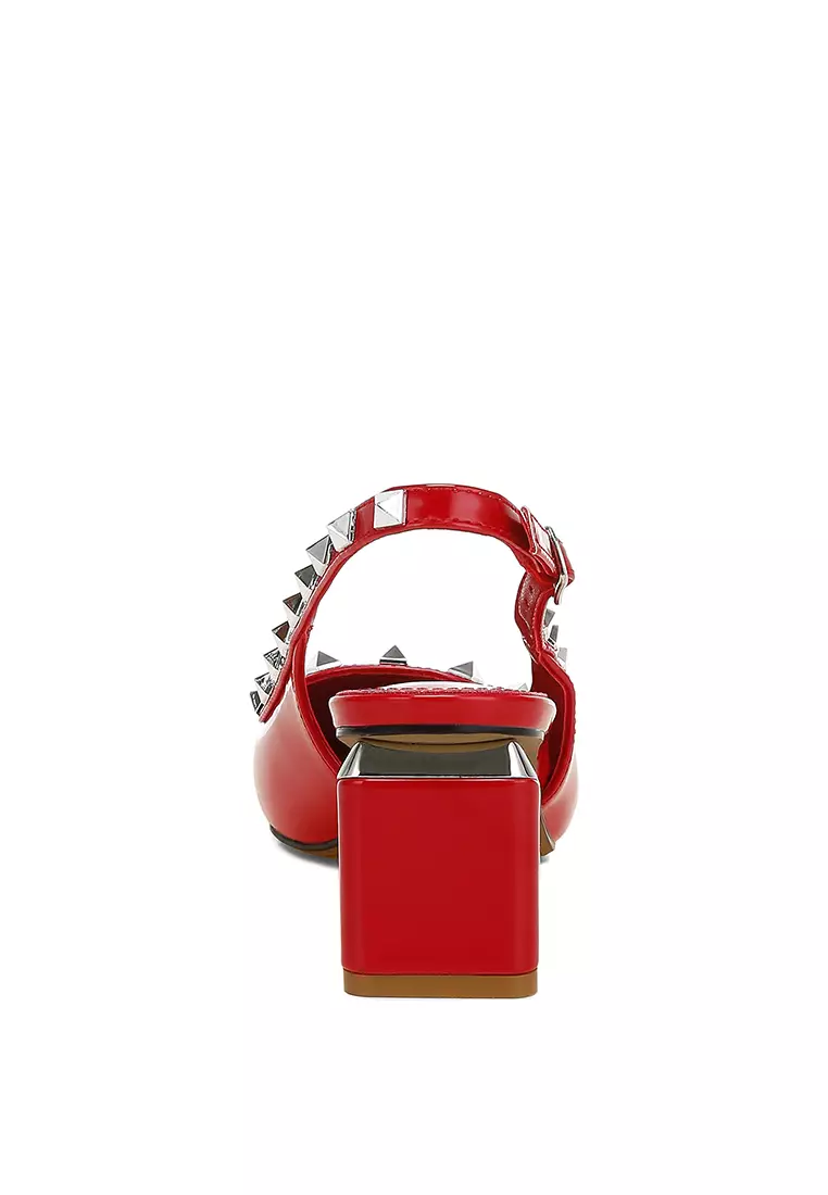Sandal Slingback Berhiaskan Stud dalam Warna Merah