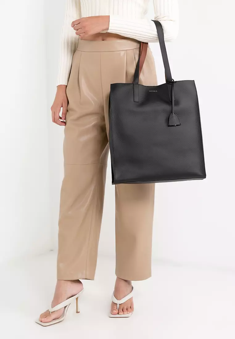 bold shopping bag in soft leather