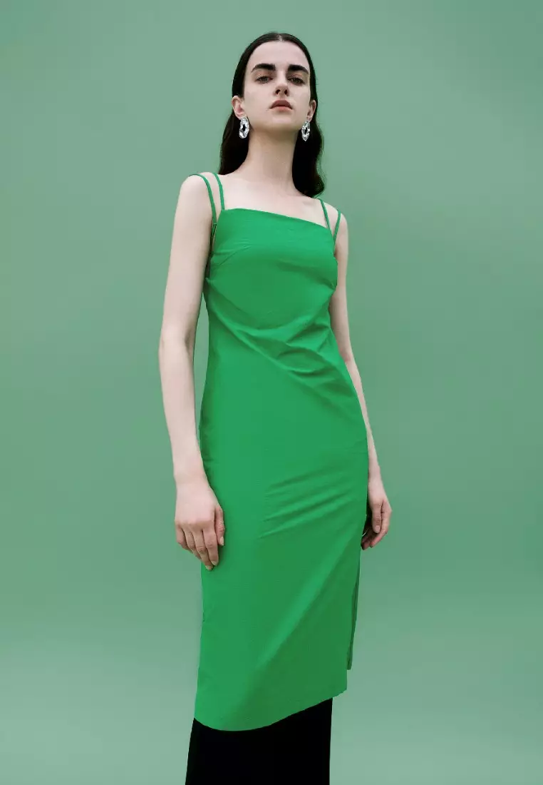 女装轻熟风度假风镂空一字领宝藏连衣裙