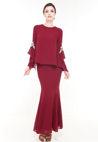 Buy Loreal Kurung Modern in Maroon from Rina Nichie Couture in Red at Zalora