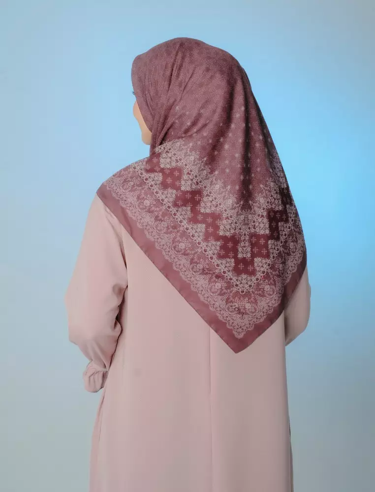 ZOLA Scarf Dark Brown - Kerudung Hijab Segiempat Motif With Pouch Ziplock - Bahan Poly Fine - Ukuran 110x110