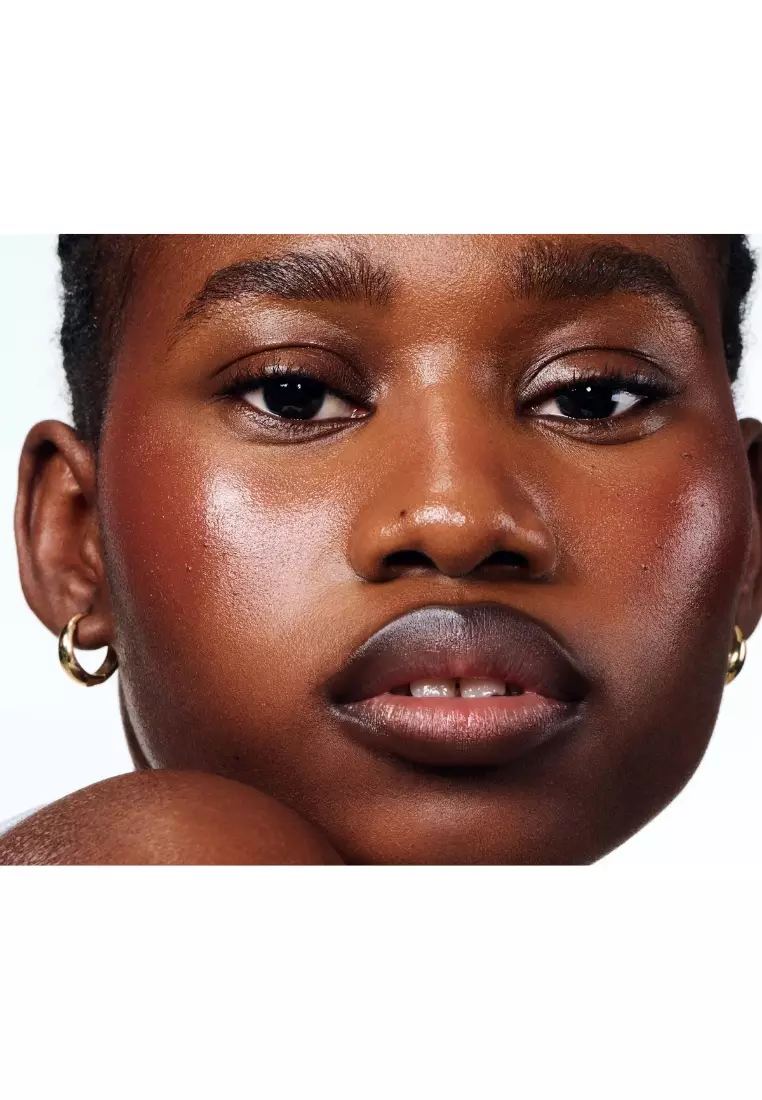 Peptide Lip Shape Contouring Lip Shaper in Move