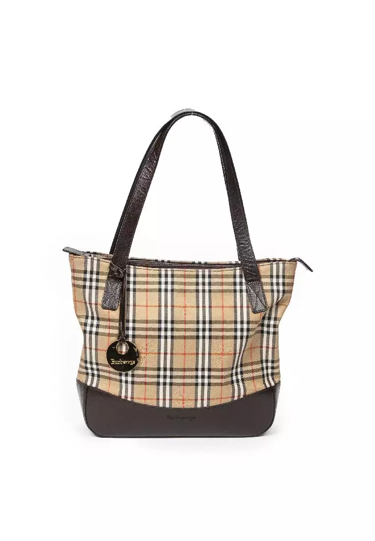 Burberry hot sale zip tote