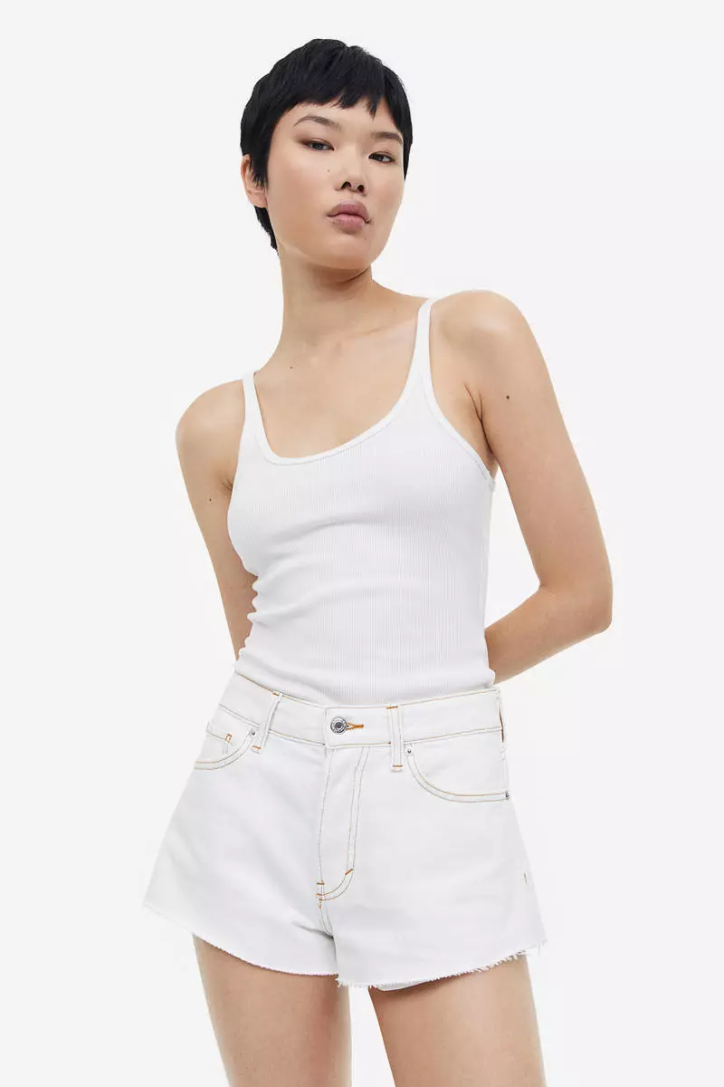 H&m white top denim shorts