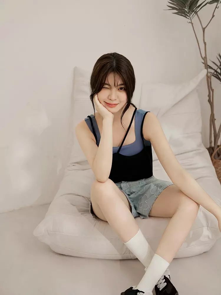 Solid Color Square Neck Wide Strap Bra Top [AB19545]