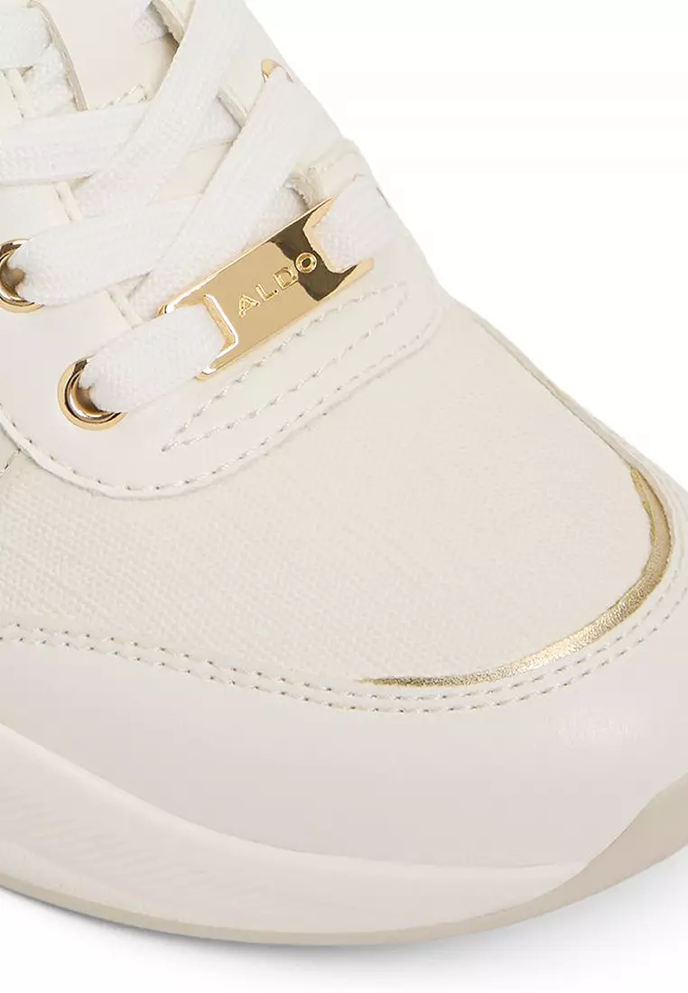 Core 船跟運動鞋