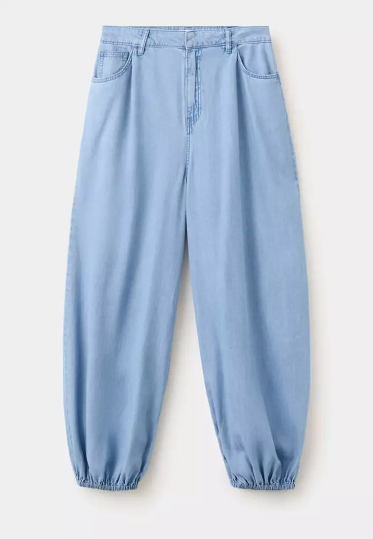 High-Waisted Baggy Jeans