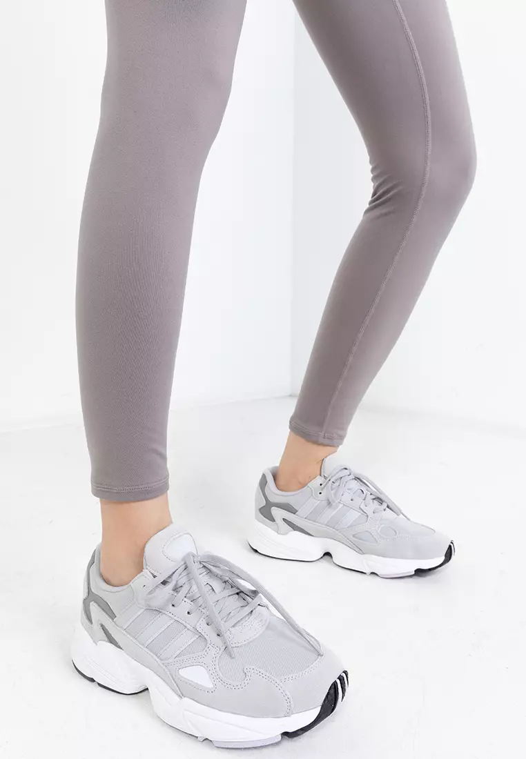 Adidas deals falcon zalora