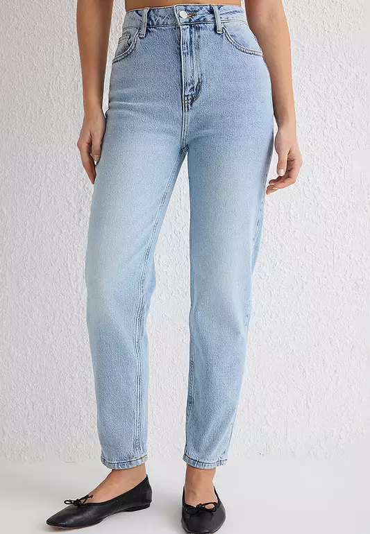 High Waist Comfort Mom Jeans