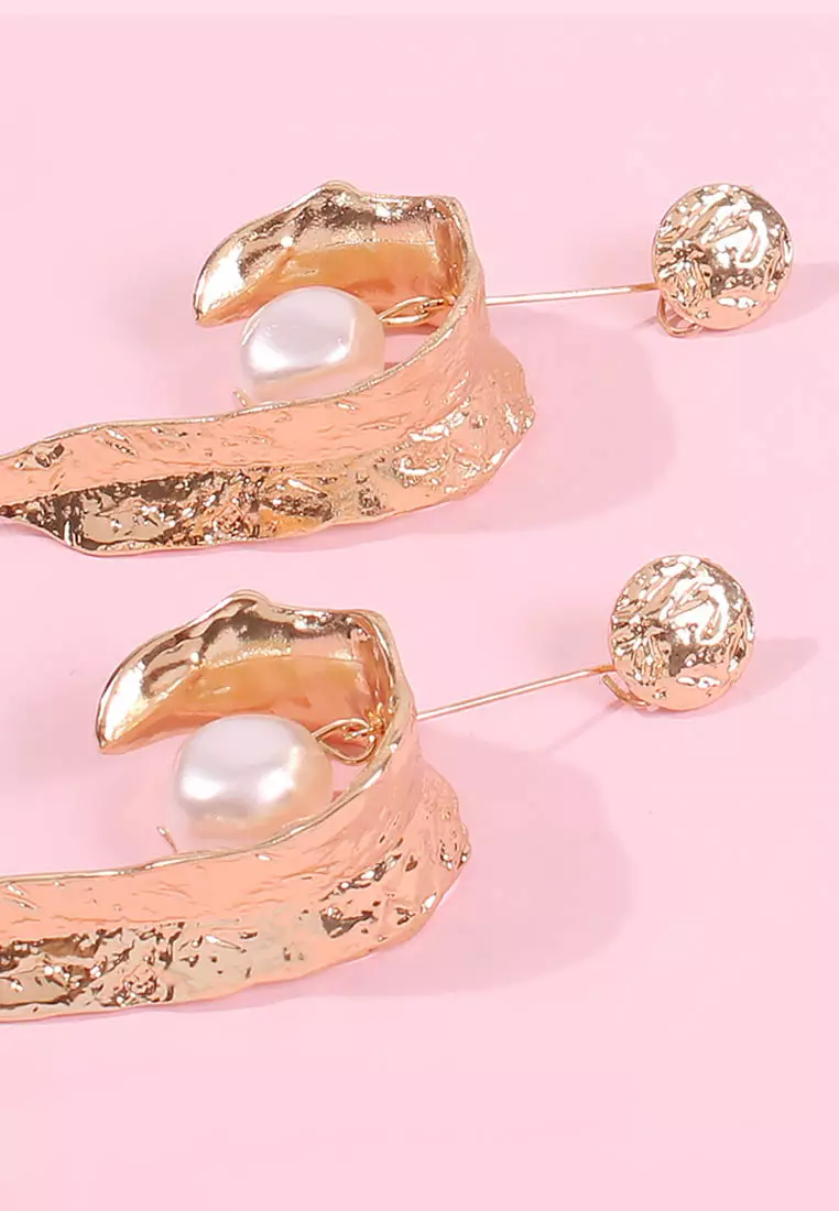 Geometric Irregular C Shape Pearl Pendant Earrings A21032406