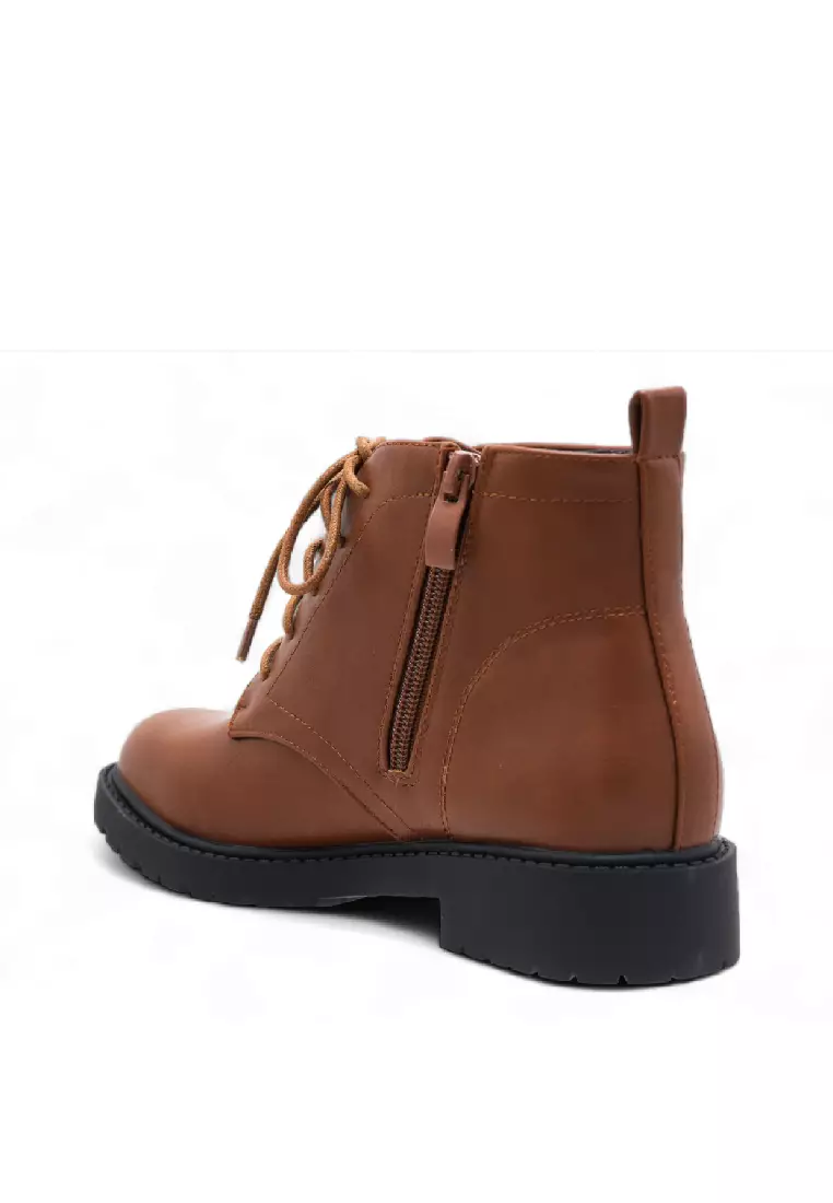 Women Faux Leather Pointed Fashion Boots - 240380104