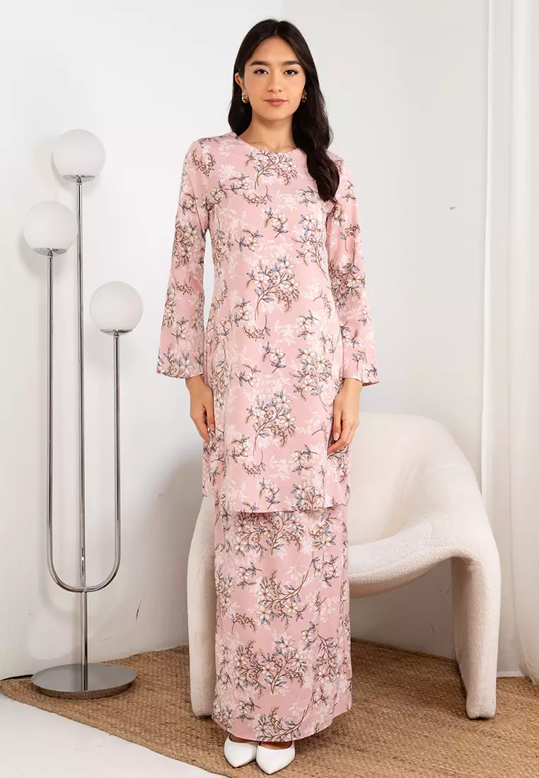 Azalea Baju Kurung Modern Kipas Belakang in Dusty Pink