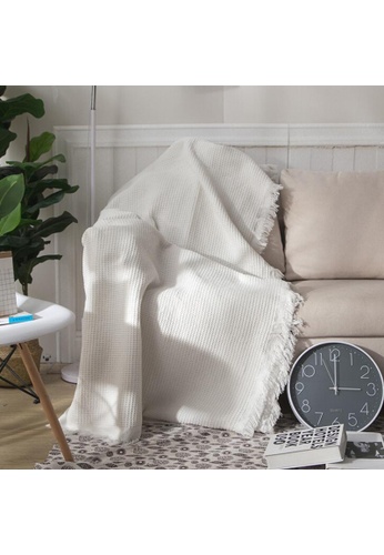DILAS HOME white Waffle Pattern Throw (White) - 230 x 180cm D261CHLA06852AGS_1